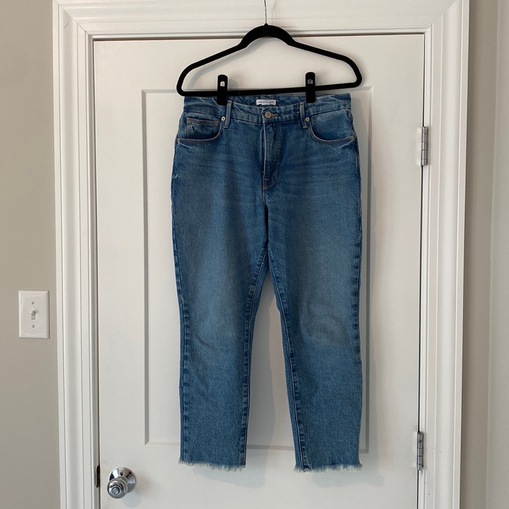 Good American Good Girlfriend Frayed Jeans size 8 / 29
